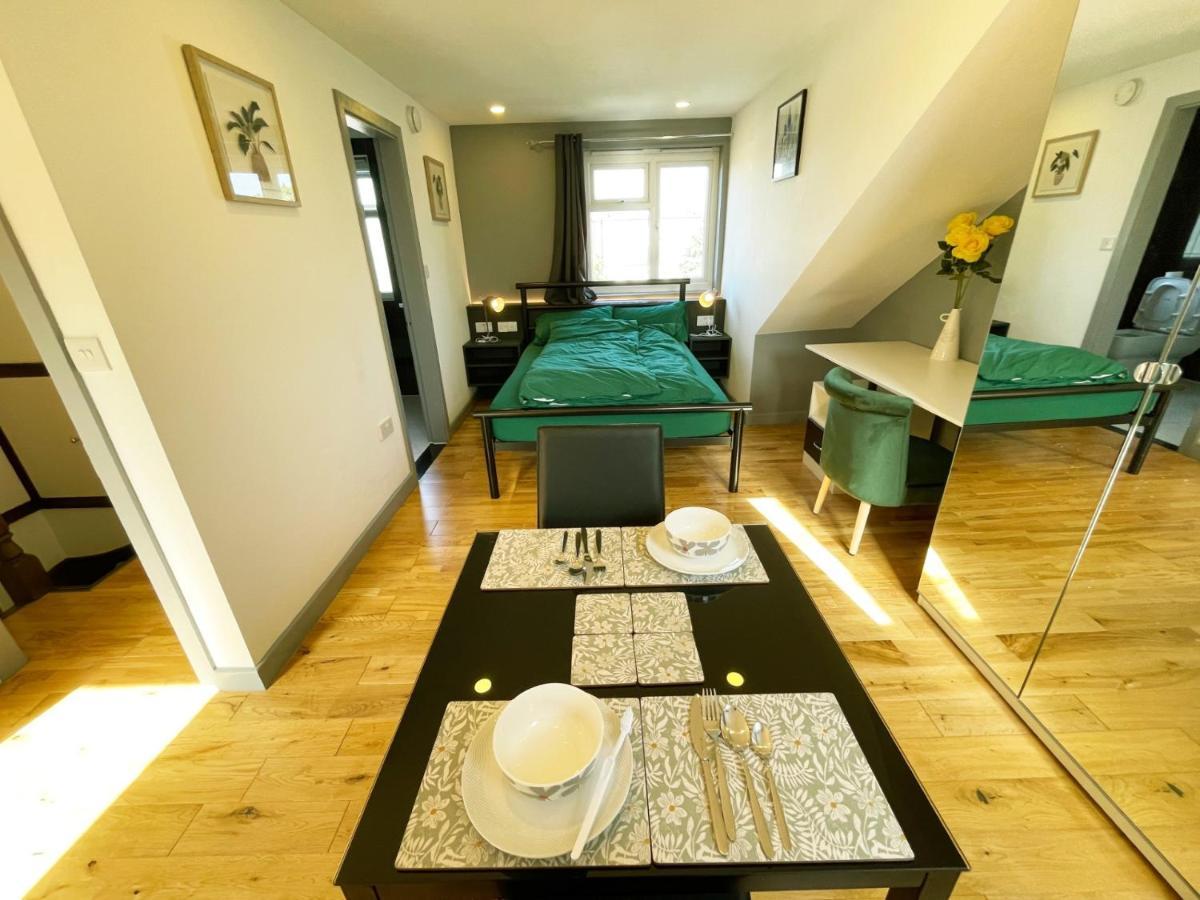New Look, 7 Minutes To Station, 20 Minutes To Central London Streatham Vale Bagian luar foto