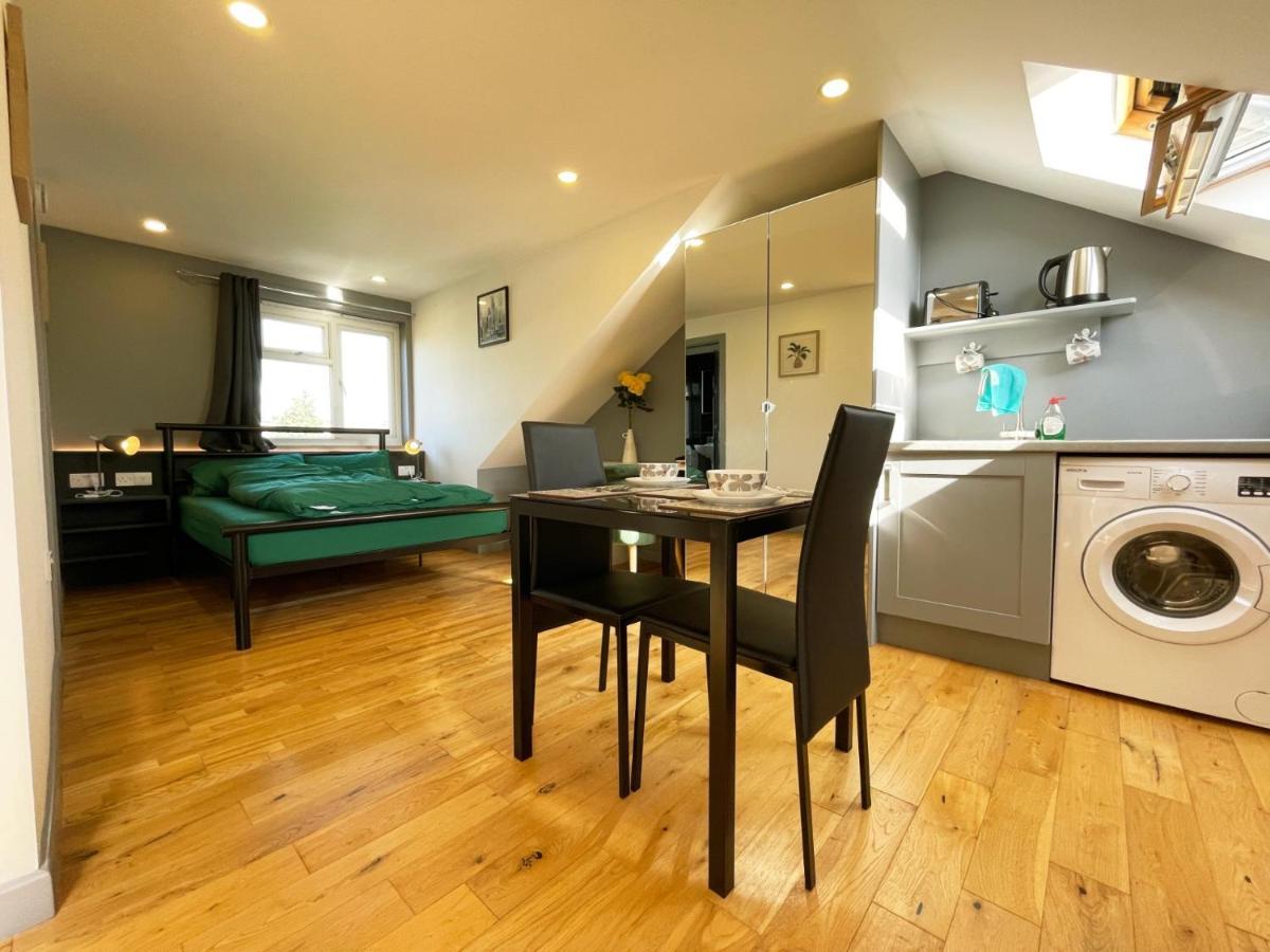New Look, 7 Minutes To Station, 20 Minutes To Central London Streatham Vale Bagian luar foto